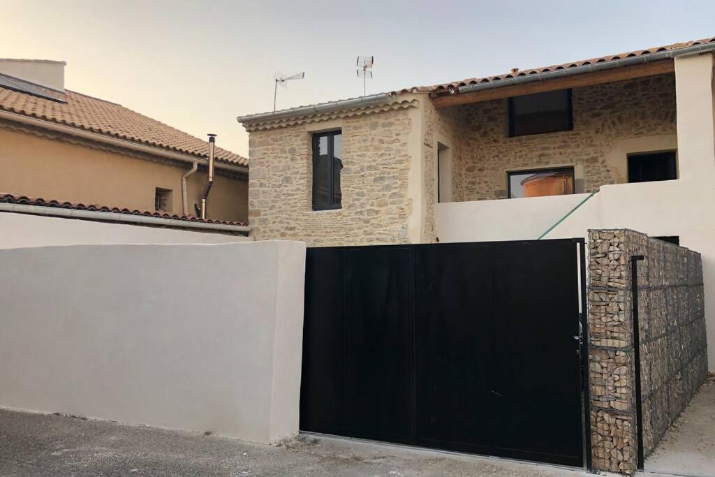 Charmante Maison Face A L'Eglise De Codolet Villa Exterior foto